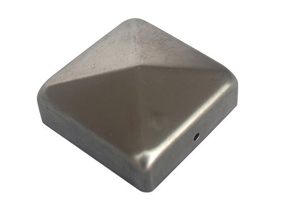 2 इंच 2.5 &quot;3 1/2&quot; आयरन पिरामिड बाड़ पोस्ट कैप्स 6x6 7x7 4x4 5x5 8 X 8 छेद के साथ