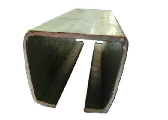 70x59 व्हाइट जिंक स्लाइडिंग गेट फ्लोर ट्रैक प्रोफाइल